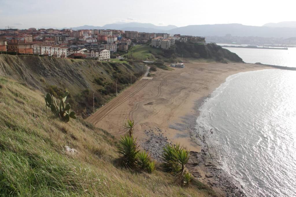 Aixerrota Apartamentos B Getxo Esterno foto